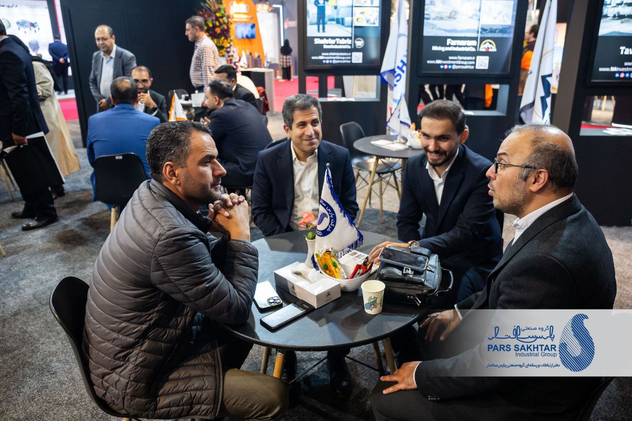 گزارش تصویری// سومین روز حضور “صنایع معدنی و فولادی گروه صنعتی پارس ساختار”  در نمايشگاه تبریزمتافو   💎شرکت های صنایع فولاد شهریار تبریز، ذوب نورد توانارام، معدنی فرنارام و بازرگانی آشنارام از شرکت های زیر مجموعه گروه صنعتی پارس ساختار تا روز یکشنبه  ۲۷ مهرماه از ساعت ۱۴ الی ۲۱ در محل مرکز نمایشگاه های دائمی تبریز، سالن امیرکبیر، میزبان بازدید کنندگان محترم هستند.