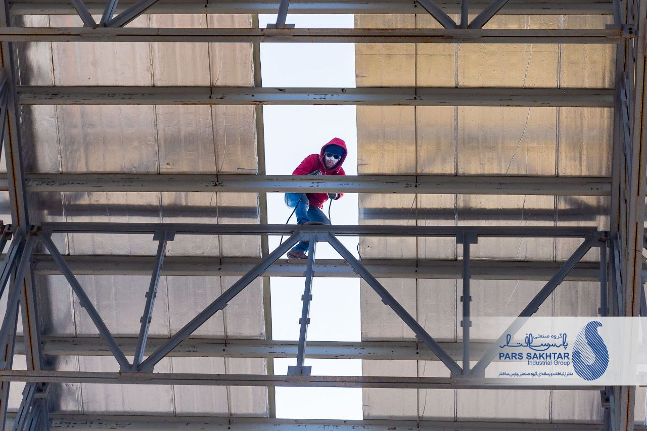 گزارش تصویری از ادامه عملیات احداث و استقرار ماشین آلات و تجهیزات مربوطه کارخانجات نورد سرد و گرم شرکت صنایع فولاد شهریار تبریز وابسته به گروه صنعتی پارس ساختار   💎پارس ساختار نماد تلاش و پویایی