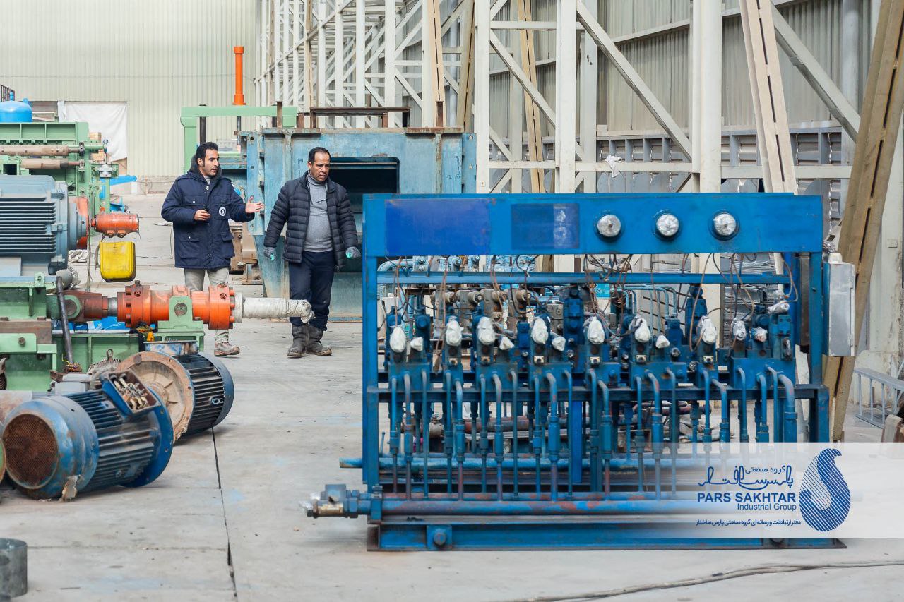 گزارش تصویری از ادامه عملیات احداث و استقرار ماشین آلات و تجهیزات مربوطه کارخانجات نورد سرد و گرم شرکت صنایع فولاد شهریار تبریز وابسته به گروه صنعتی پارس ساختار   💎پارس ساختار نماد تلاش و پویایی